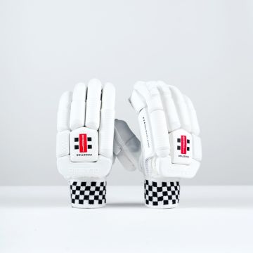 Junior cricket gloves deals
